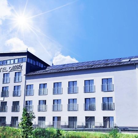 Hotel Milosz Restauracja, Basen Dla Dzieci, Sala Zabaw, Silownia คาร์ตูซือ ภายนอก รูปภาพ