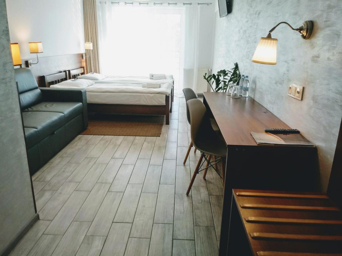 Hotel Milosz Restauracja, Basen Dla Dzieci, Sala Zabaw, Silownia คาร์ตูซือ ภายนอก รูปภาพ